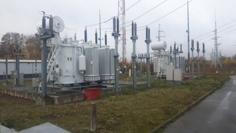 „Litgrid“ įjungė vieną svarbiausių Vakarų Lietuvos transformatorių pastočių Telšiuose – didėja tinklo patikimumas ir elektros importo galimybės